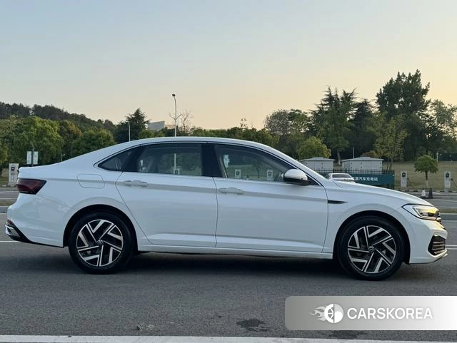 Volkswagen Sagitar id 4026780 из Китая 11