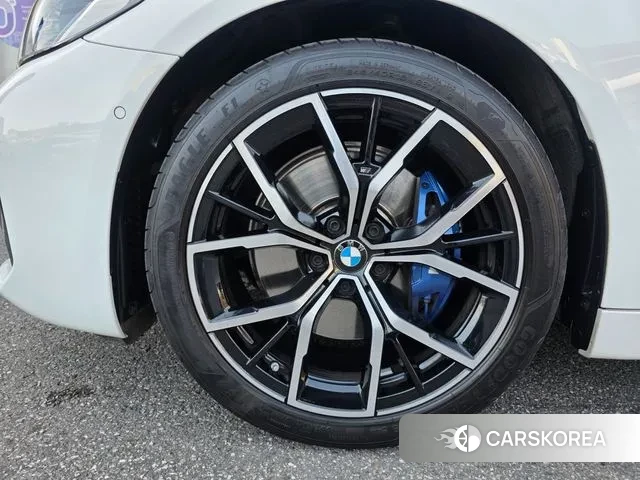 BMW 5 Series (G30) id 3338699 из Кореи 15