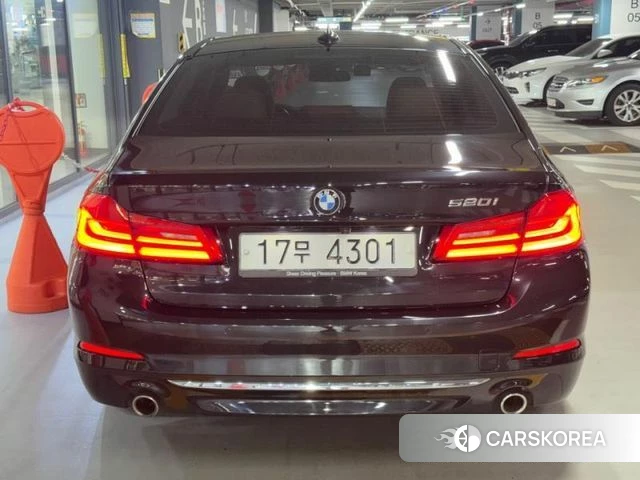 BMW 5 Series (G30) id 4915776 из Кореи 14