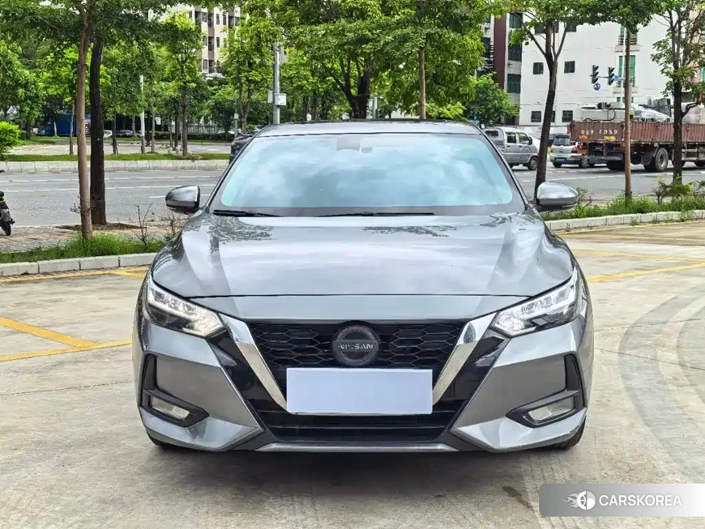 Nissan Sylphy 2022 Silver/gray из Китая, фото 5