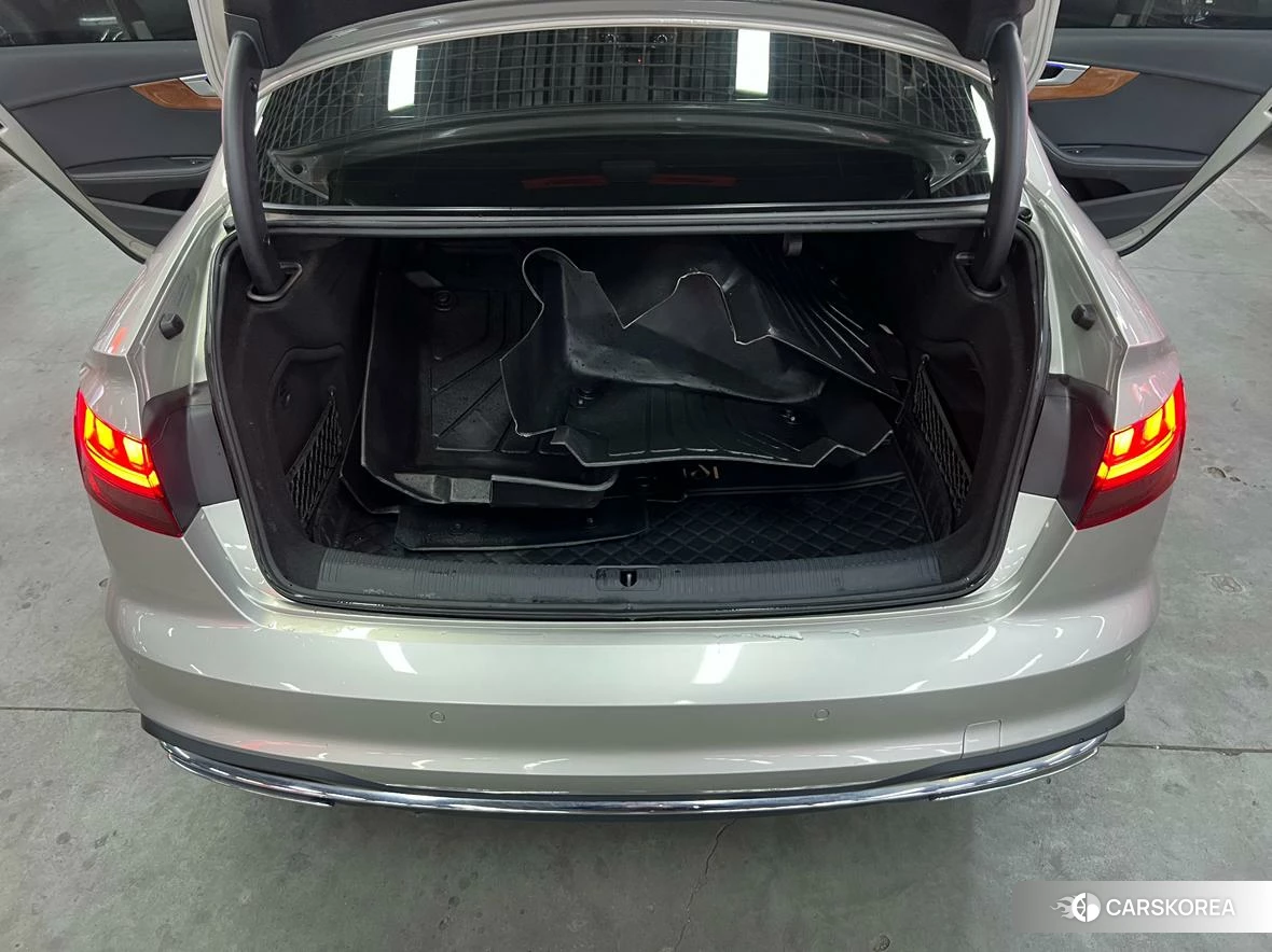 Audi A4L id 4453746 из Китая 7
