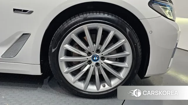 BMW 5 Series (G30) id 3758440 из Кореи 15