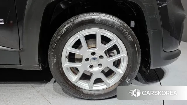 Jeep Renegade id 3577907 из Кореи 15