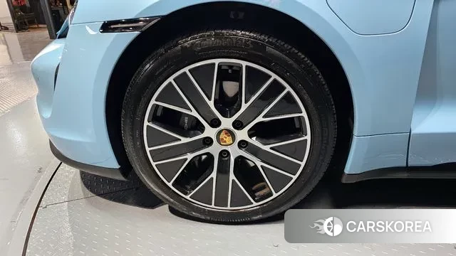 Porsche Taycan id 3472109 из Кореи 15