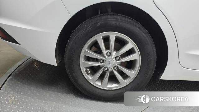 Hyundai The New Avante AD id 4384149 из Кореи 15