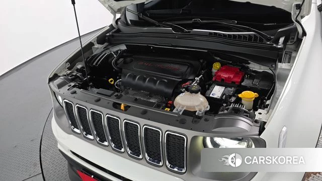Jeep Renegade id 4383093 из Кореи 25