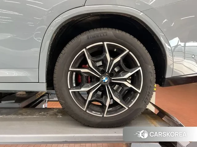 BMW X4 (G02) 2024 Серебристо-серый из Кореи, фото 5