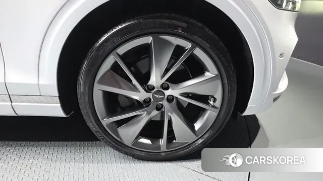 Genesis GV70 id 3752885 из Кореи 15