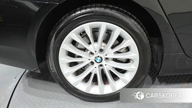 BMW 5 Series (G30) id 4928896 из Кореи 27