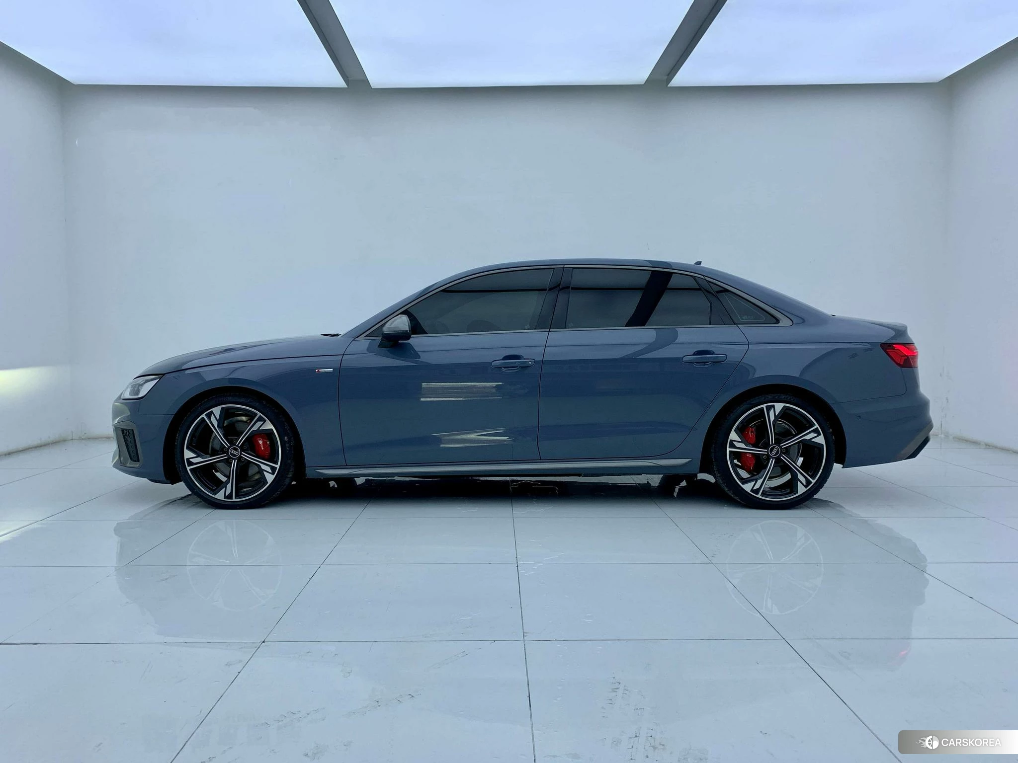 Audi A4L id 4413334 из Китая 25