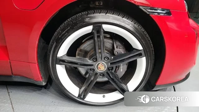 Porsche Taycan id 2968697 из Кореи 15