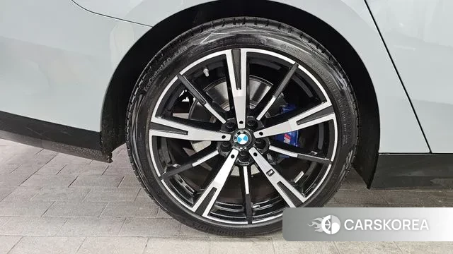 BMW 5 Series (G60) id 3619872 из Кореи 15