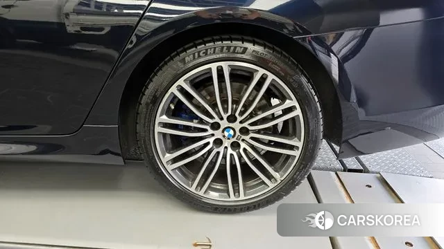 BMW 5 Series (G30) id 2986472 из Кореи 15