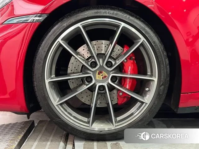 Porsche 911(992) id 3585680 из Кореи 15