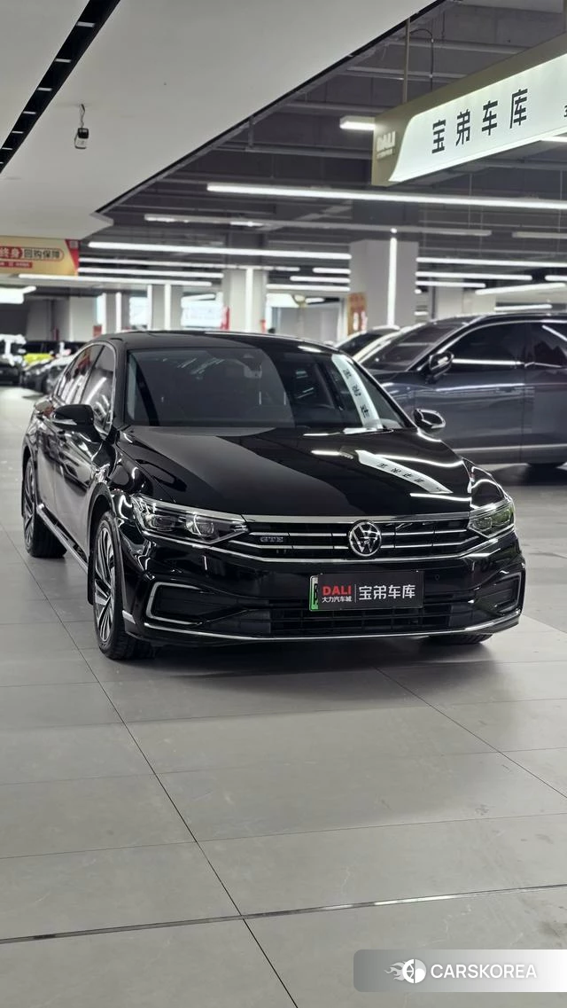 Volkswagen Magotan PHEV 2022 Черный из Китая, фото 5