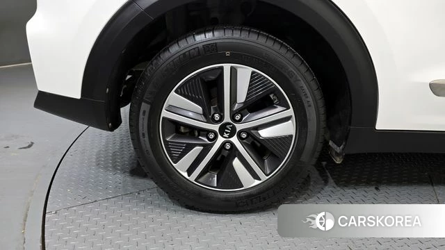 Kia The New Niro id 4310008 из Кореи 15