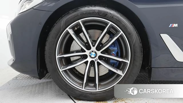 BMW 5 Series (G30) id 3872507 из Кореи 15