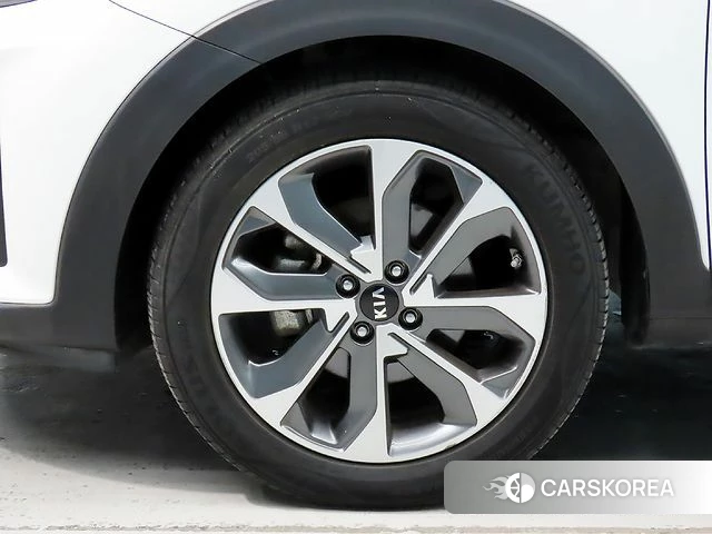 Kia Stonic id 4765329 из Кореи 15