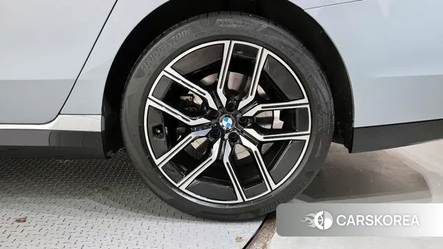 BMW 7 Series (G70) id 3136988 из Кореи 15