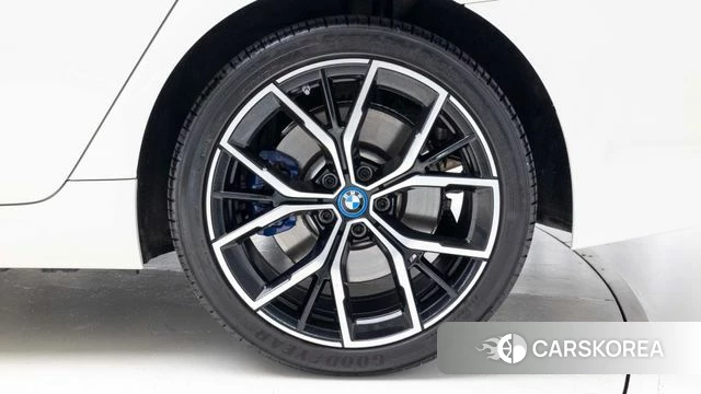BMW 5 Series (G30) id 4540655 из Кореи 15
