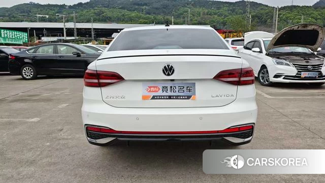 Volkswagen Lavida 2025 Белый из Китая, фото 5