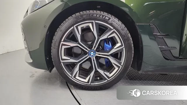 BMW i4 id 3002788 из Кореи 15