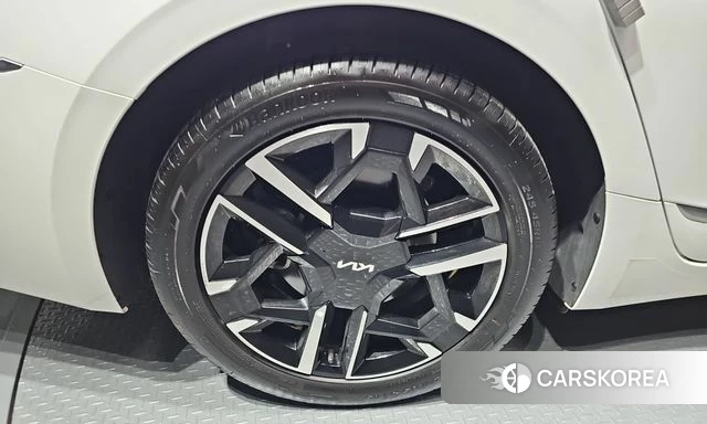 Kia The New K8 Hybrid id 4934627 из Кореи 25