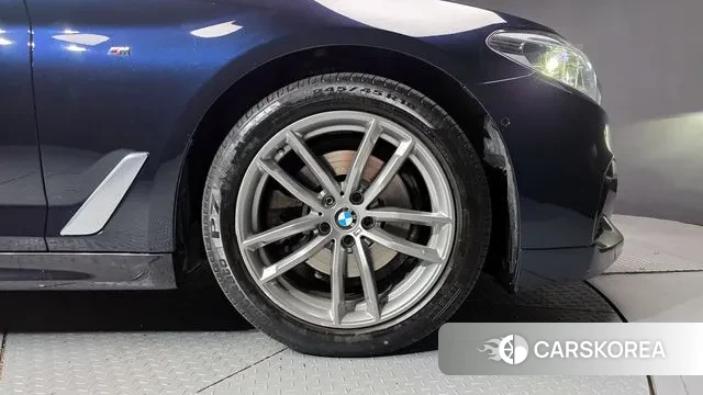 BMW 5 Series (G30) id 3754725 из Кореи 15