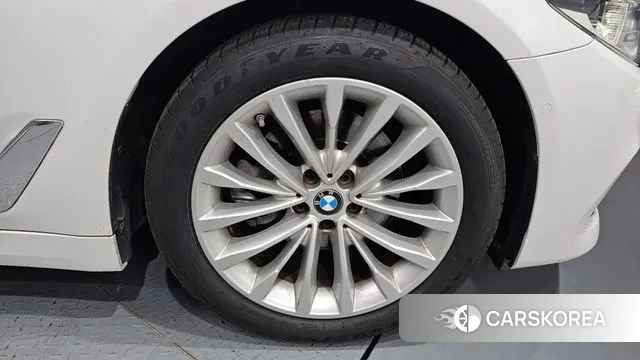 BMW 5 Series (G30) id 3034383 из Кореи 15