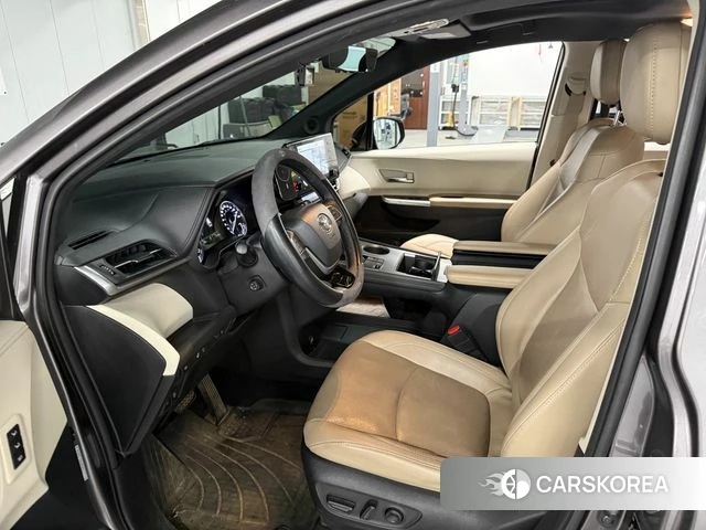 Toyota Sienna 4th Generation 2021 Серый из Кореи, фото 5
