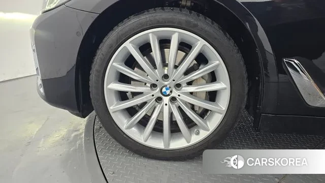 BMW 5 Series (G30) id 3512613 из Кореи 15