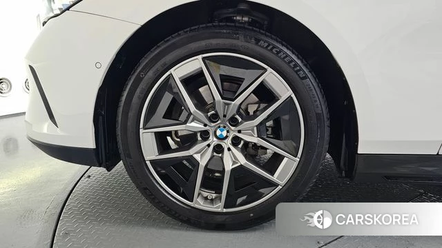 BMW 5 Series (G60) id 4681833 из Кореи 31