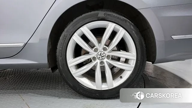 Volkswagen The New Passat id 3363020 из Кореи 15