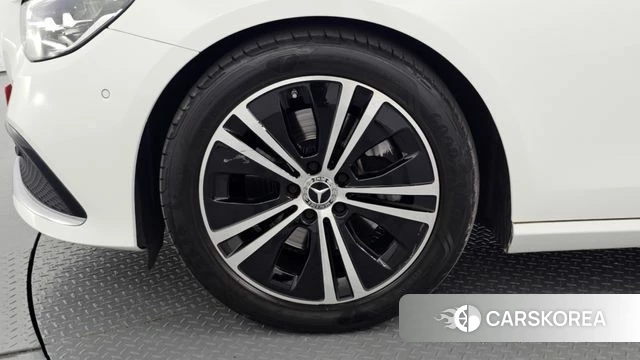 Mercedes-Benz E-Class W213 id 4396439 из Кореи 27