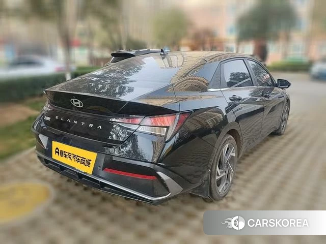 Hyundai Elantra 2025 Черный из Китая, фото 5