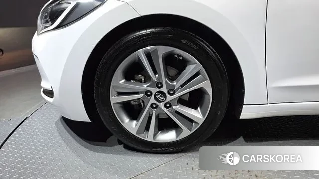 Hyundai Avante AD id 3455299 из Кореи 15