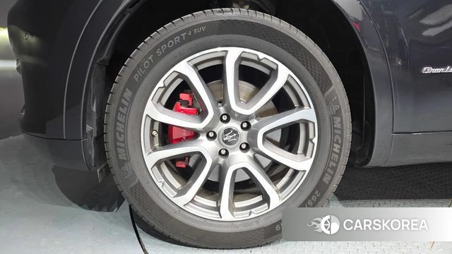 Maserati Levante id 4759335 из Кореи 28