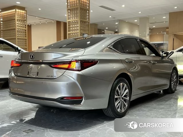 Lexus ES id 4278307 из Китая 14
