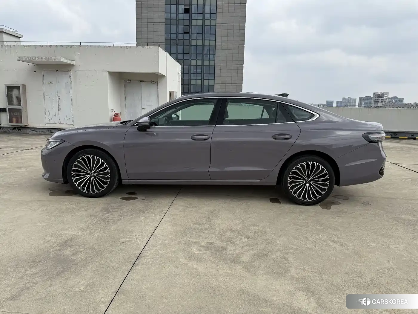 Volkswagen Passat id 4546155 из Китая 13