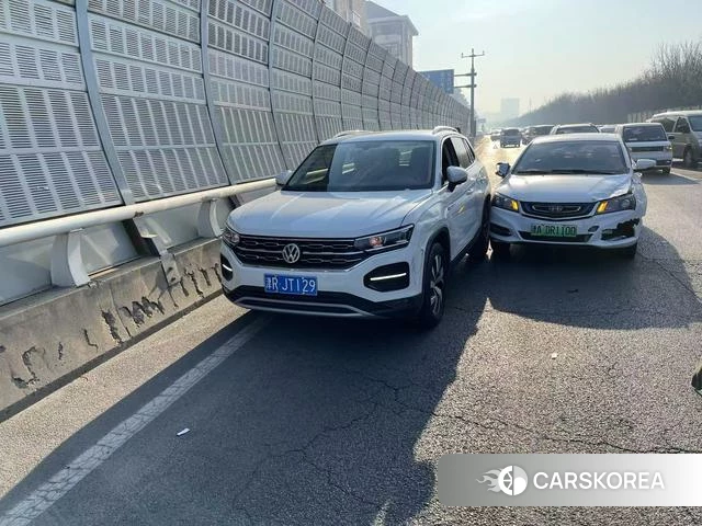Volkswagen Tanyue 2022 Белый из Китая, фото 5