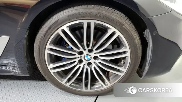 BMW 5 Series (G30) id 3396675 из Кореи 15