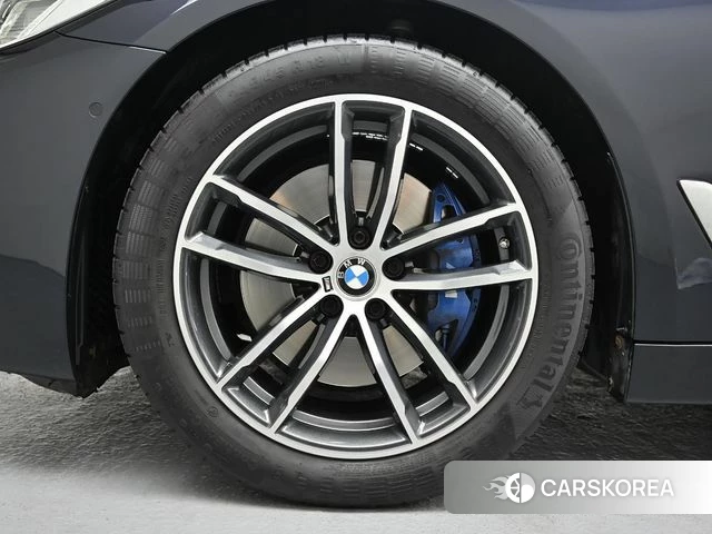 BMW 5 Series (G30) id 3884266 из Кореи 15