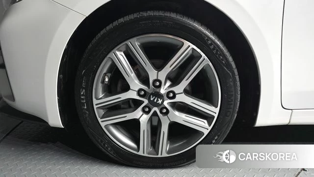 Kia Come New K3 id 4595804 из Кореи 15