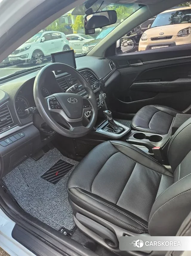 Hyundai Avante AD id 3179471 из Кореи 6