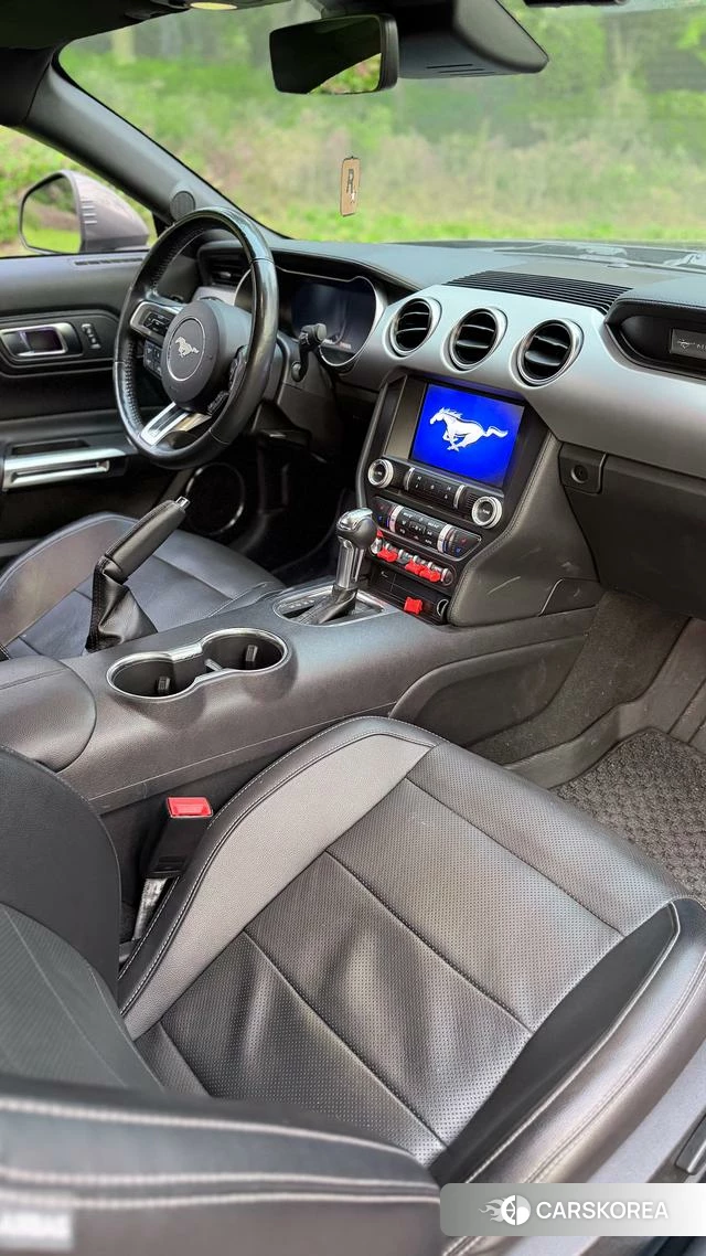 Ford Mustang 2021 Темно-серый из Китая, фото 5