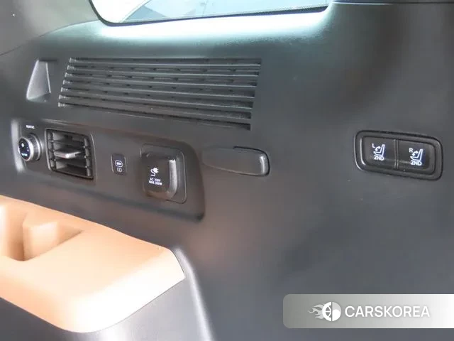 Hyundai Santa Fe (MX5) id 3585733 из Кореи 15