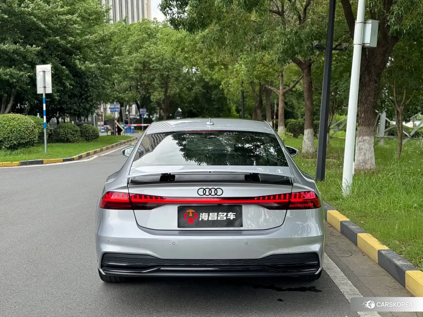 Audi A7 2024 Silver/gray из Китая, фото 5