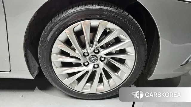 Lexus ES300h 7th generation id 3023795 из Кореи 15