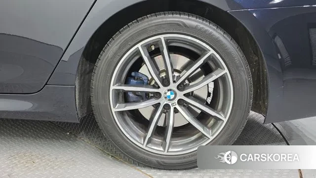 BMW 5 Series (G30) id 3530299 из Кореи 15