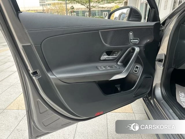 Mercedes-Benz Class A id 4333335 из Китая 18